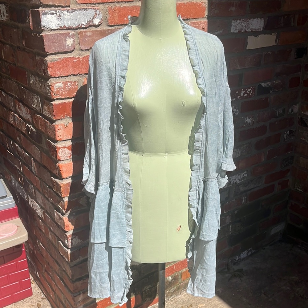Easel Los Angeles Ruffle Kimono size Medium